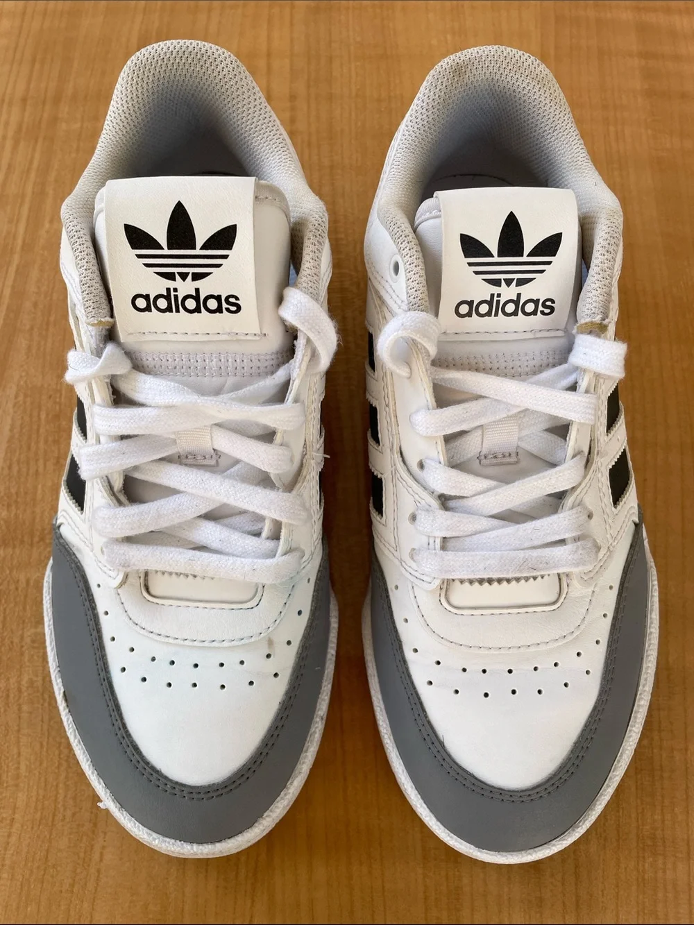 Adidas Men’s Drop Step White and Gray Low-Top Sneakers Size 6